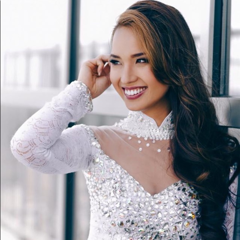 Meet your Posher, Victoria